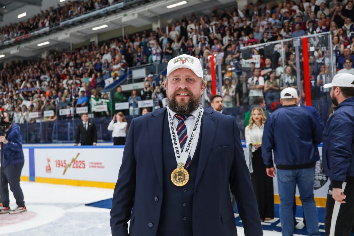 Тренер вратарей «Торпедо-Горький» Зеленов переходит в тольяттинскую «Ладу»